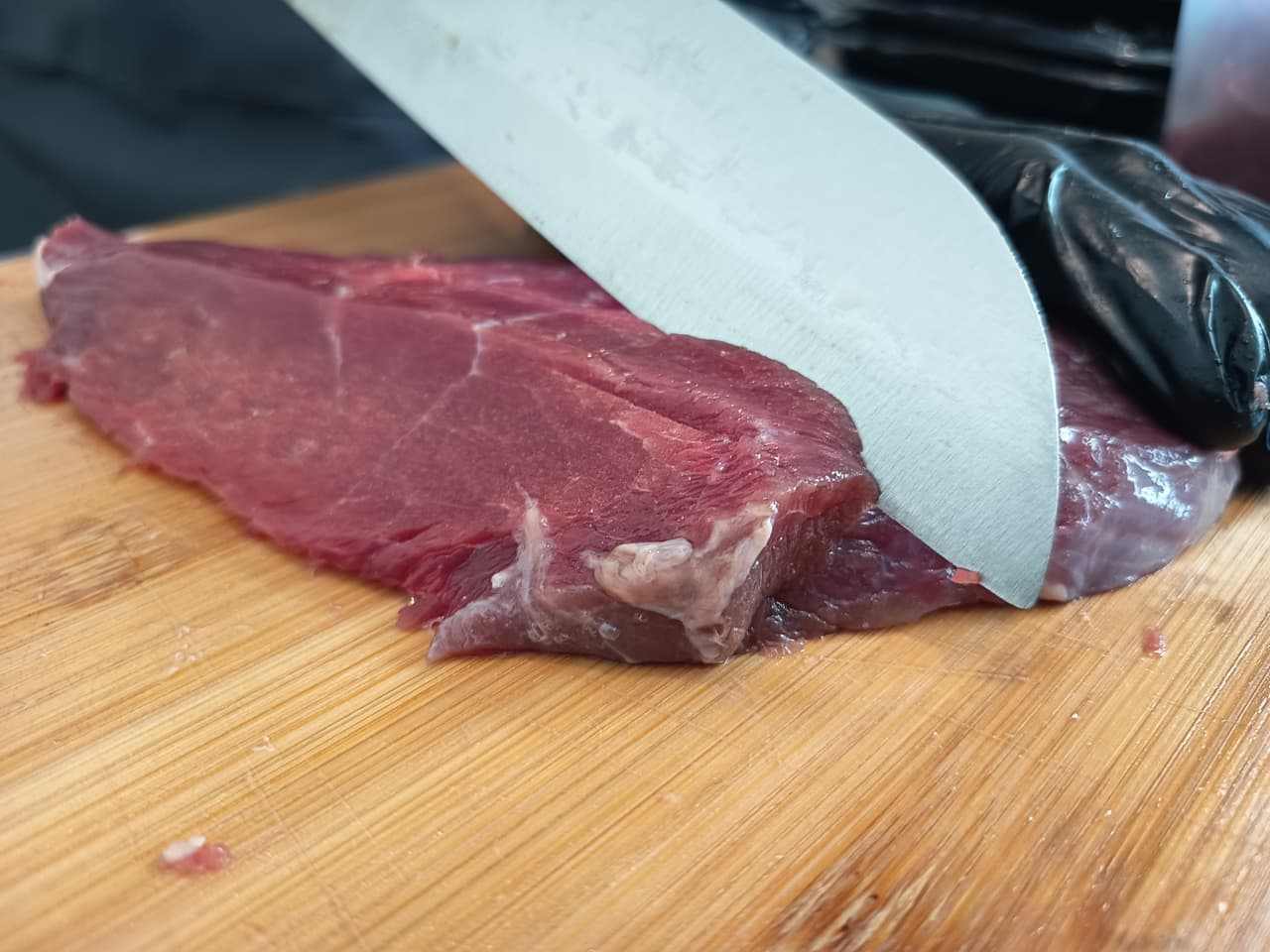 การหั่นเนื้อด้วยความประณีต